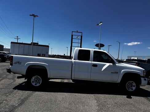 Used 2004 GMC Sierra 3500 SLE w/ Heavy-Duty Power Package AWD/4WD image 6
