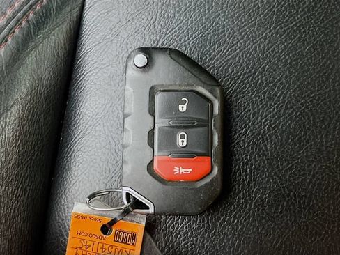 Used 2019 Jeep Wrangler Unlimited Rubicon AWD/4WD image 30