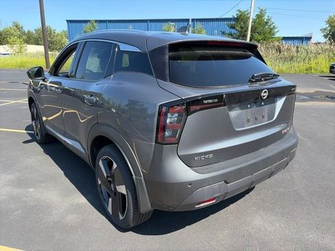 Used 2025 Nissan Kicks SR AWD/4WD image 4