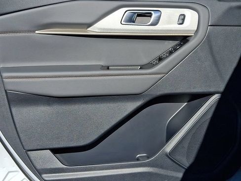 New 2026 Ford Explorer Active AWD/4WD image 12