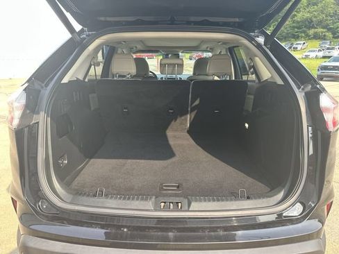 Used 2019 Ford Edge Titanium w/ Cold Weather Package AWD/4WD image 22