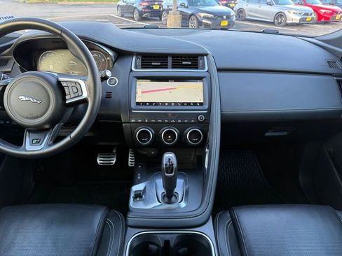 Used 2020 Jaguar E-PACE R-Dynamic SE image 24