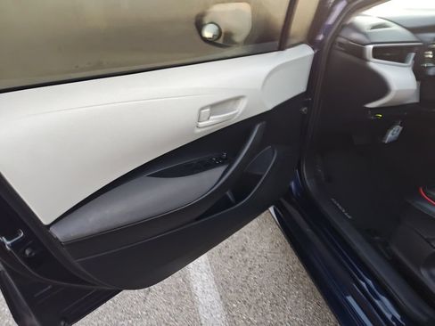 Used 2024 Toyota Corolla LE FWD image 5