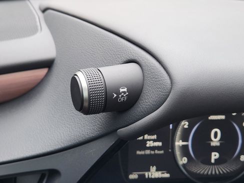 Used 2025 Lexus ES 350 w/ Premium Package image 27