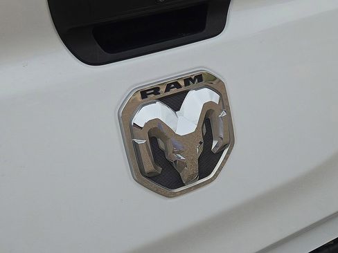 Used 2023 RAM 1500 Big Horn AWD/4WD image 14