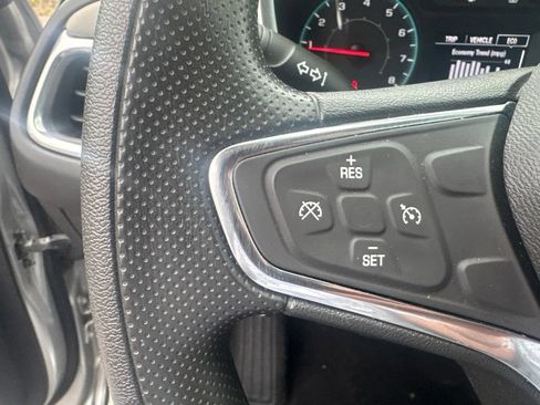 Used 2019 Chevrolet Equinox LS w/ LS Convenience Package AWD/4WD image 16
