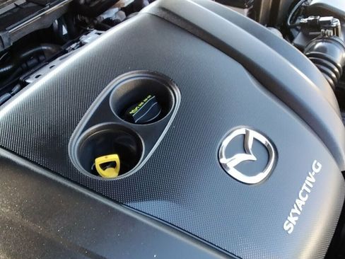Used 2019 MAZDA MAZDA3 Hatchback w/ Preferred Package FWD image 27
