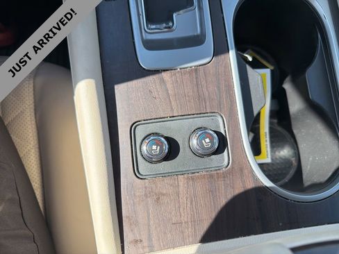 Certified 2019 Nissan Murano Platinum w/ Cargo Package image 16