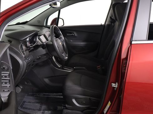 Used 2020 Chevrolet Trax LT image 21