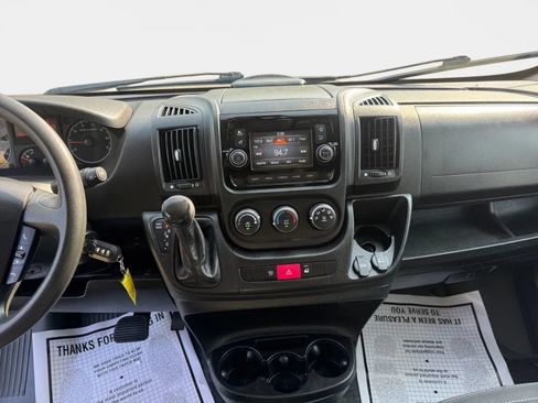 Used 2019 RAM ProMaster 2500 w/ Interior Convenience Group FWD image 12