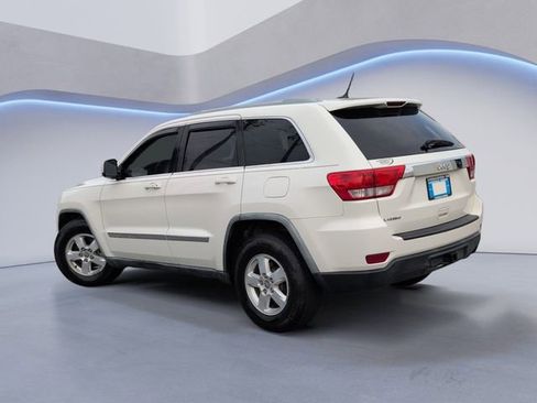 Used 2011 Jeep Grand Cherokee Laredo RWD image 9