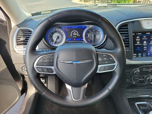 Used 2020 Chrysler 300 Touring w/ Sport Appearance Package RWD image 33
