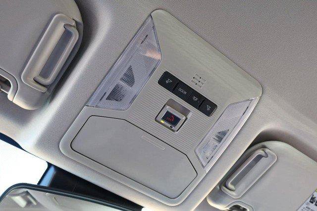 Used 2025 Toyota RAV4 XLE AWD/4WD image 18
