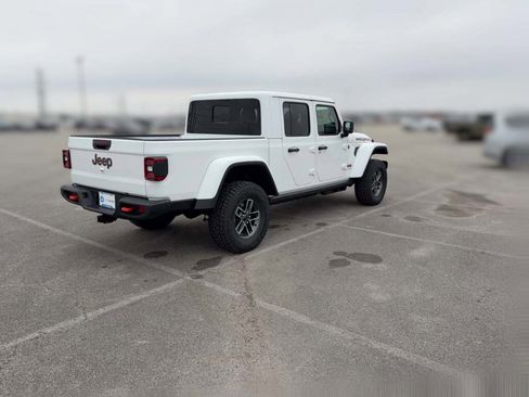 New 2026 Jeep Gladiator Mojave image 12