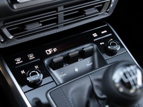 Used 2023 Porsche 911 Sport Classic image 28