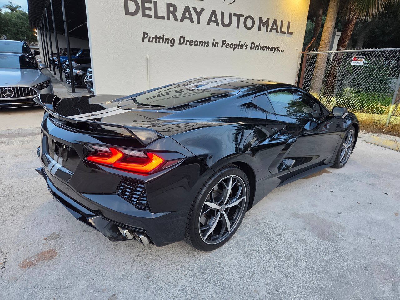 Used 2021 Chevrolet Corvette Stingray Preferred Cpe w/ Z51 Performance Package RWD image 5