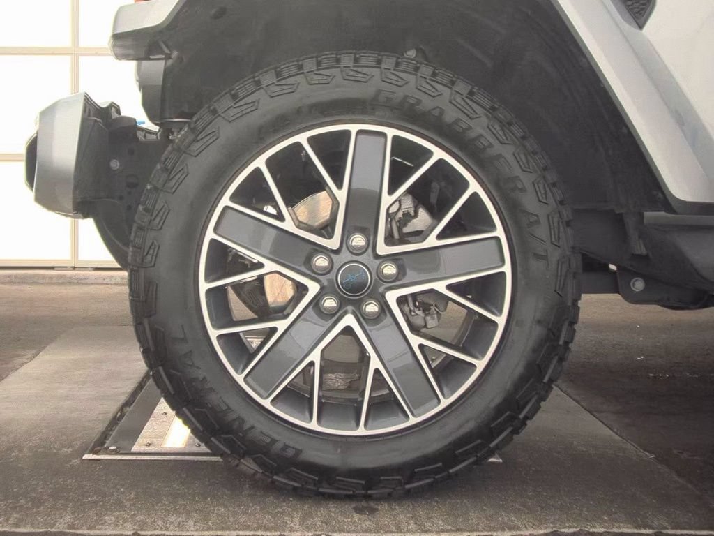 Used 2024 Jeep Wrangler High Altitude AWD/4WD image 6