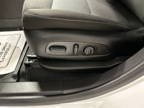 Used 2024 Chevrolet Blazer LT w/ Convenience Package image 13