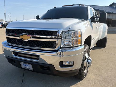 Used 2013 Chevrolet Silverado 3500 LTZ w/ LTZ Plus Package image 2