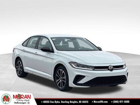 Used 2026 Volkswagen Jetta Sport FWD image 5