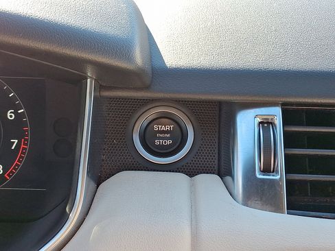 Used 2022 Land Rover Range Rover Sport HSE Silver Edition image 26