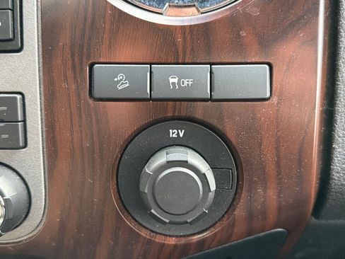 Used 2011 Ford F250 Lariat w/ Lariat Ultimate Pkg image 16