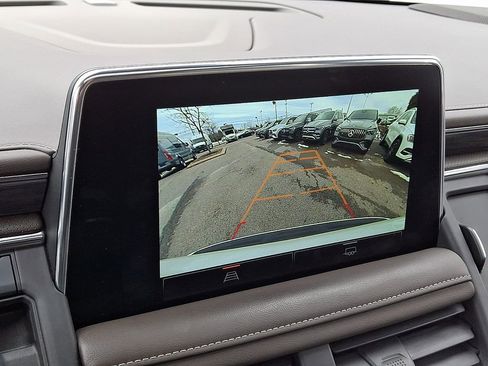 Used 2023 GMC Yukon SLT image 4