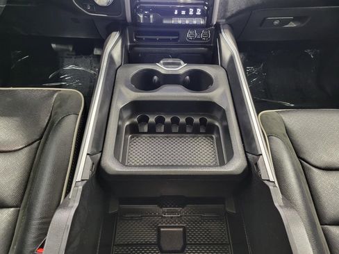 Used 2023 RAM 1500 Laramie AWD/4WD image 17