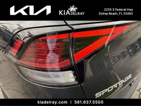 Used 2023 Kia Sportage LX FWD image 7