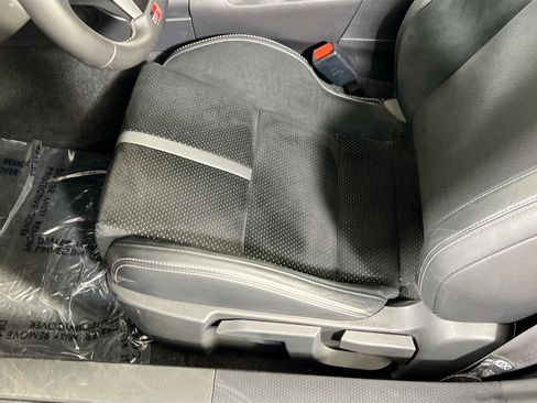 Used 2022 Toyota GR86 Premium image 18