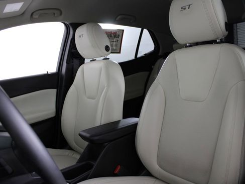 Used 2025 Buick Encore GX Sport Touring image 18