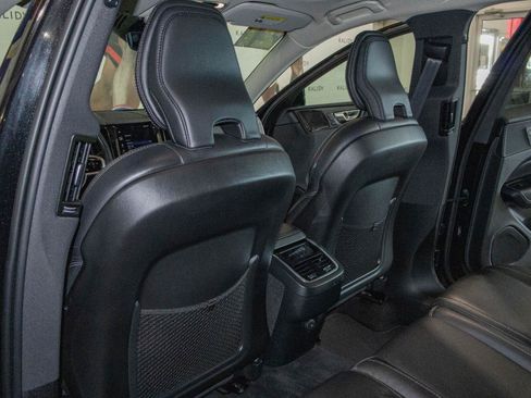 Used 2021 Volvo XC60 T5 Inscription AWD/4WD image 8