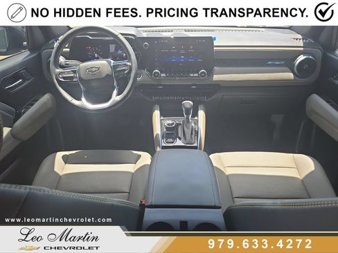 Used 2025 Chevrolet Colorado ZR2 w/ Technology Package AWD/4WD image 11