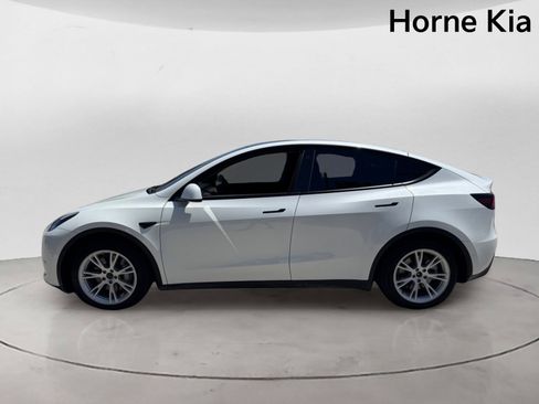 Used 2021 Tesla Model Y Long Range AWD/4WD image 6