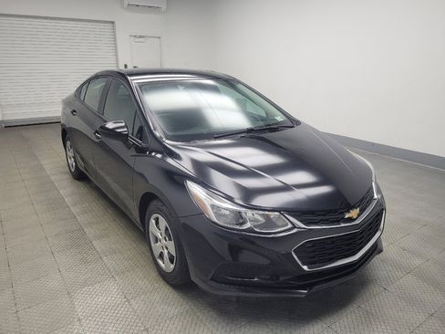 Used 2017 Chevrolet Cruze LS image 13