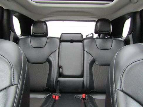Used 2020 Jeep Cherokee Latitude Plus AWD/4WD image 21