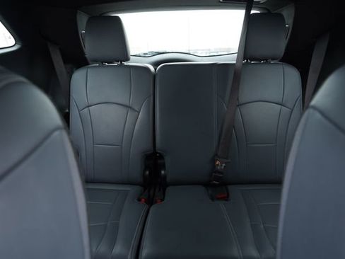 Used 2024 Buick Enclave Premium image 28