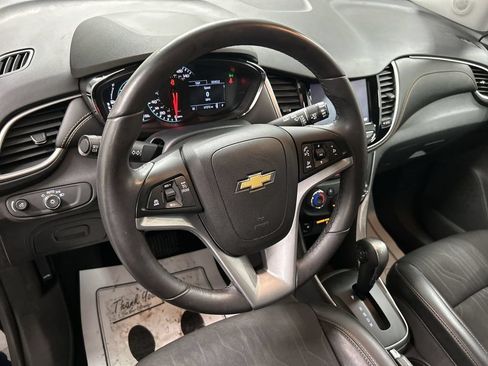 Used 2021 Chevrolet Trax LT w/ Driver Confidence Package AWD/4WD image 4
