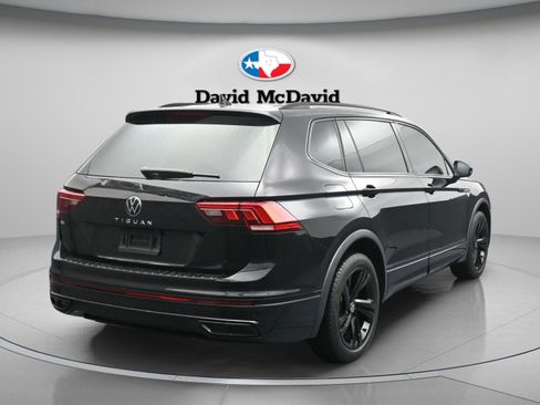 Used 2023 Volkswagen Tiguan SE R-Line image 8