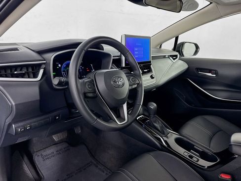 Used 2025 Toyota Corolla XLE FWD image 14