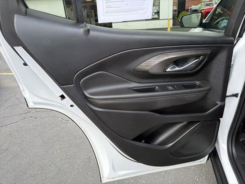 Certified 2023 GMC Terrain SLT w/ Elevation Edition image 13