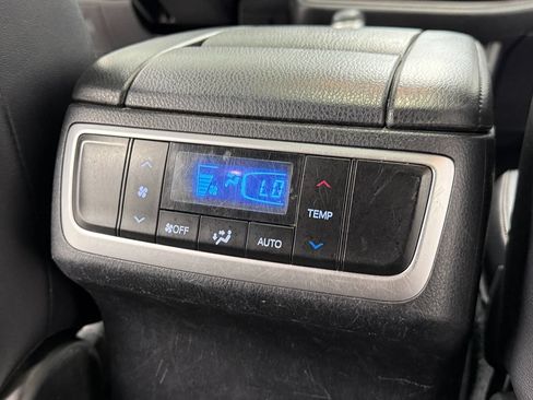 Used 2016 Toyota Highlander XLE AWD/4WD image 27