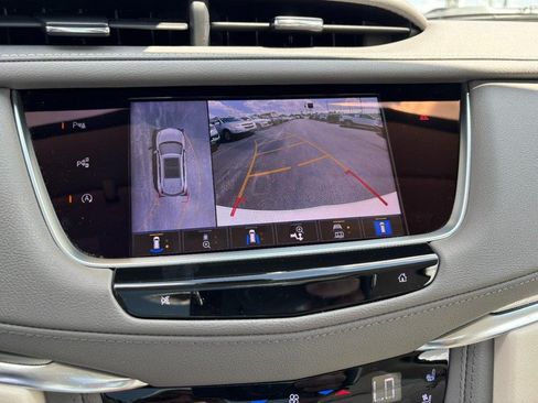 Used 2023 Cadillac XT5 Premium Luxury w/ Technology Package AWD/4WD image 19