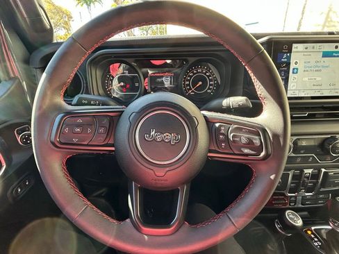 Certified 2024 Jeep Wrangler Unlimited Rubicon AWD/4WD image 19