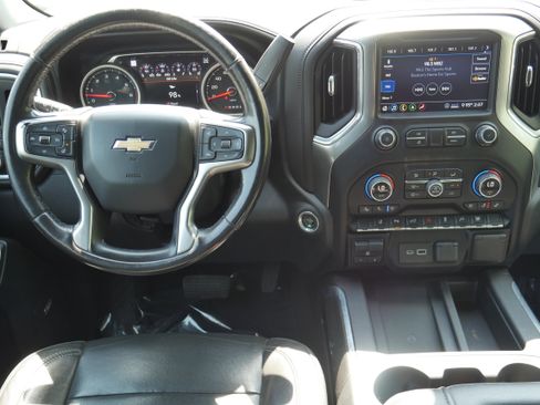 Certified 2020 Chevrolet Silverado 2500 LTZ w/ LTZ Premium Package AWD/4WD image 18