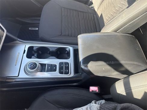 Used 2020 Ford Explorer XLT image 20