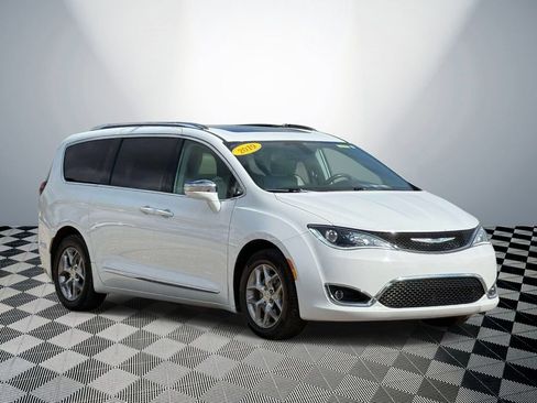 Used 2019 Chrysler Pacifica Limited FWD image 4