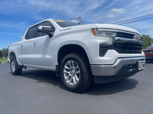 Used 2023 Chevrolet Silverado 1500 LT AWD/4WD image 1