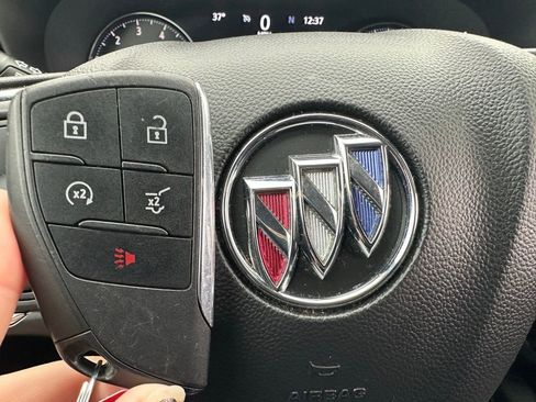 Used 2023 Buick Envision Essence image 49