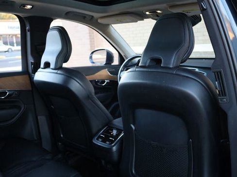Used 2022 Volvo XC90 T6 Momentum w/ Advanced Package AWD/4WD image 21